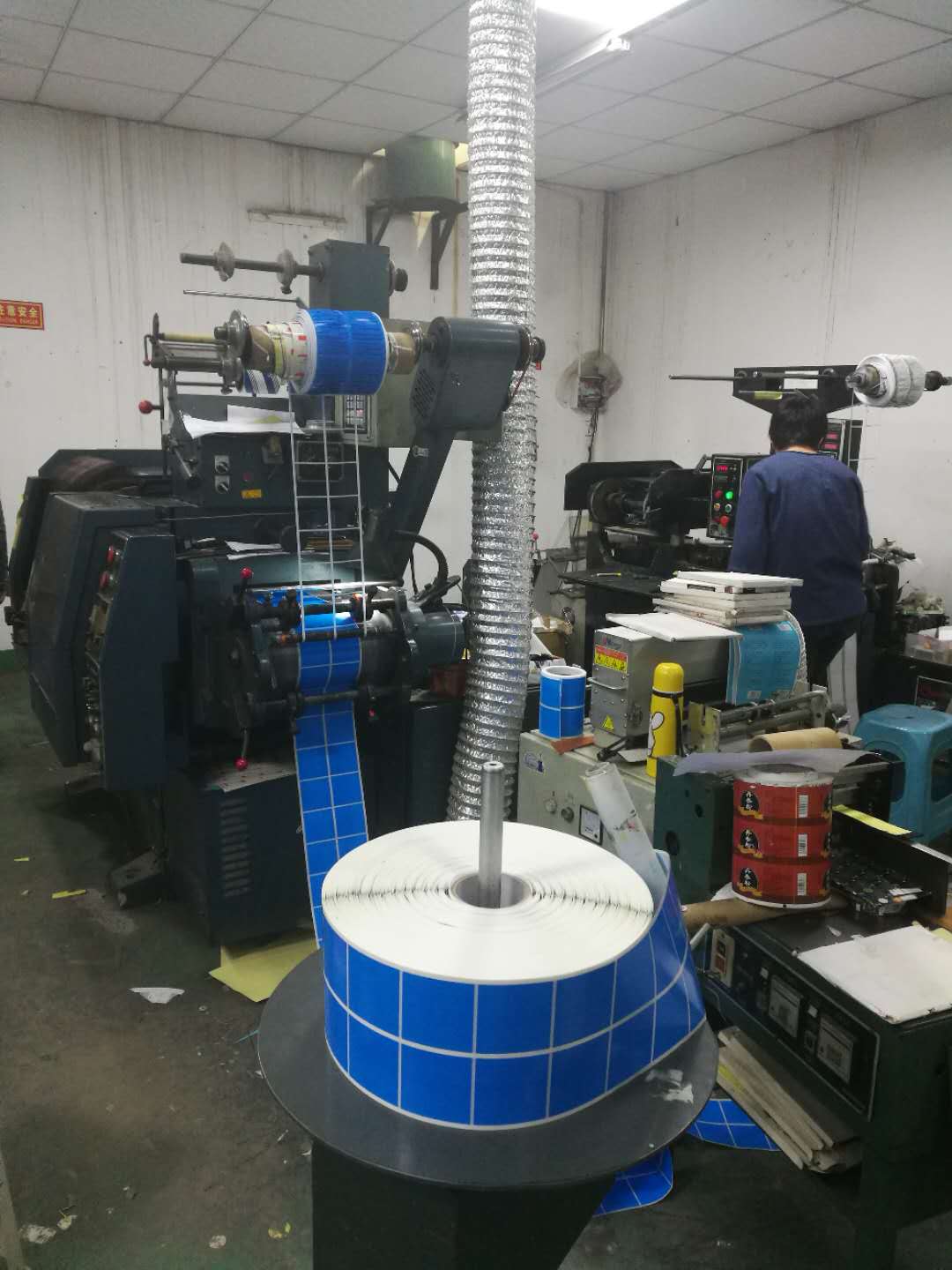 不干膠卷筒標(biāo)簽機(jī)