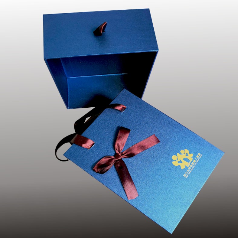 自帶手提精品盒